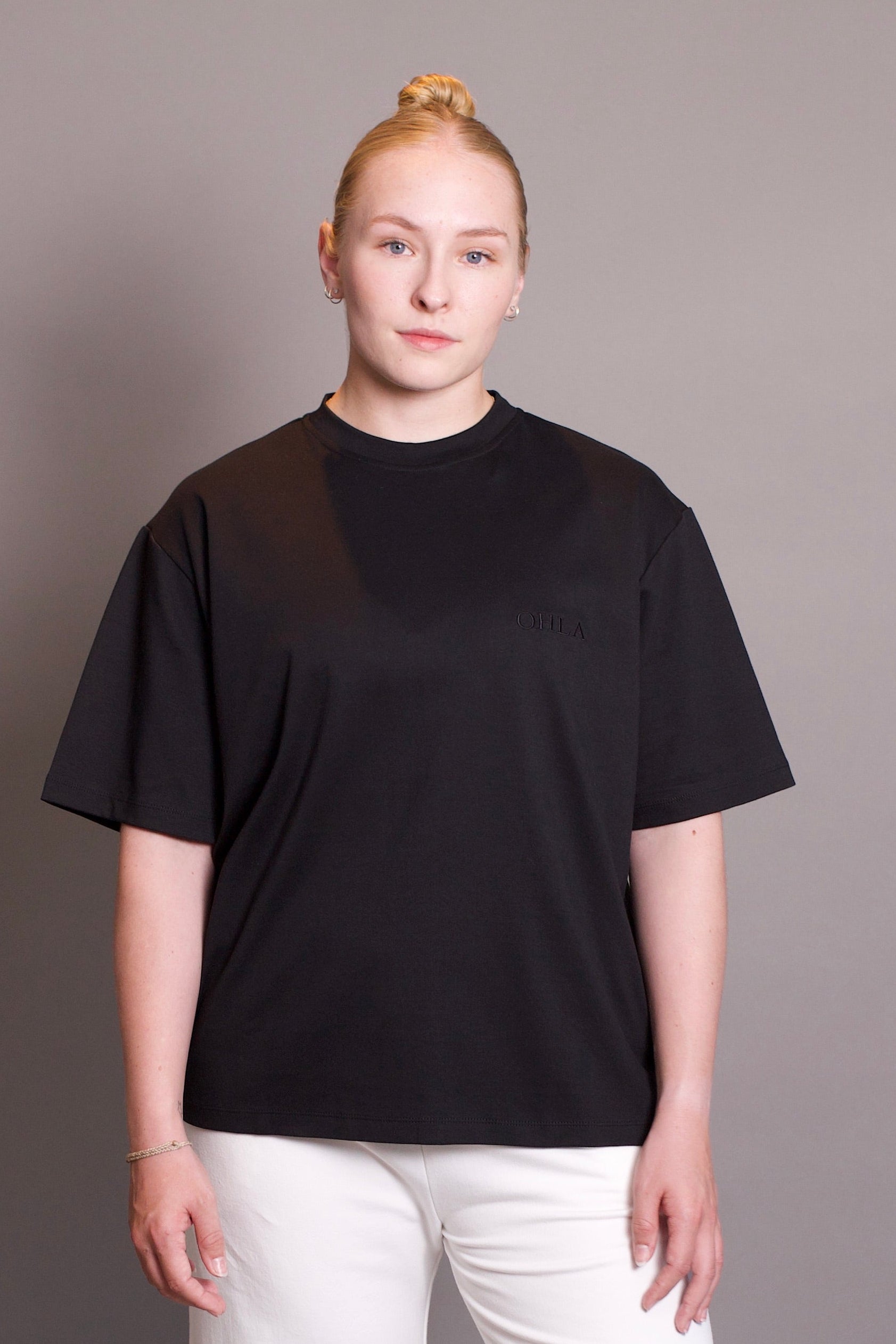 The OHLA Grounding & Glowing Oversized Tee Version - Black